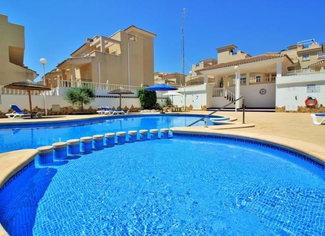 4 soveværelse Byhus til salg i San Miguel de Salinas med swimmingpool - € 239.995 (Ref: 9350107)