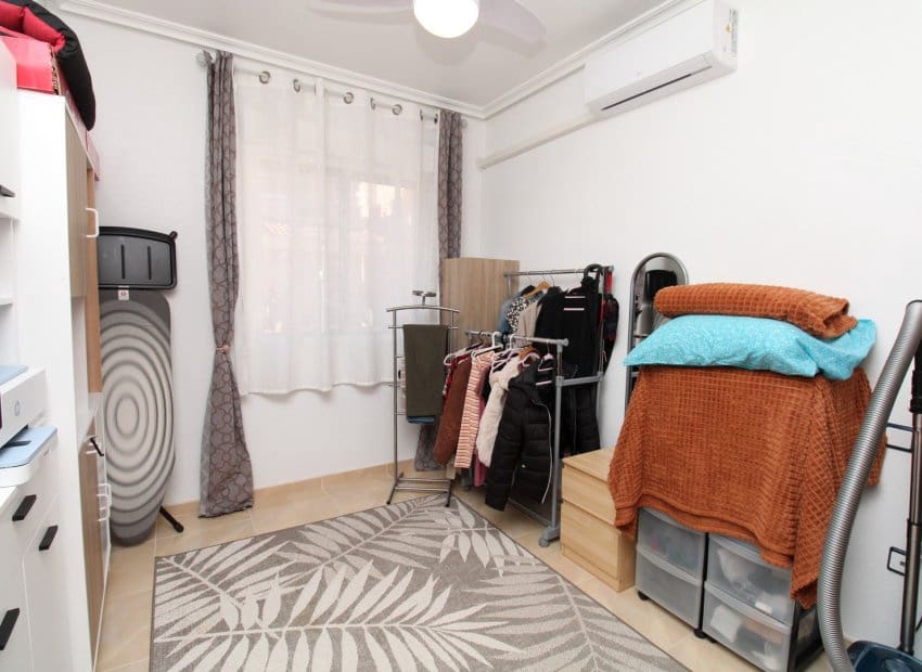 4 soveværelse Byhus til salg i San Miguel de Salinas med swimmingpool - € 239.995 (Ref: 9350107)