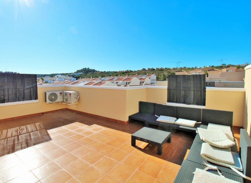4 soveværelse Byhus til salg i San Miguel de Salinas med swimmingpool - € 239.995 (Ref: 9350107)