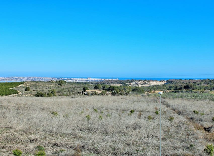 4 soveværelse Byhus til salg i San Miguel de Salinas med swimmingpool - € 239.995 (Ref: 9350107)