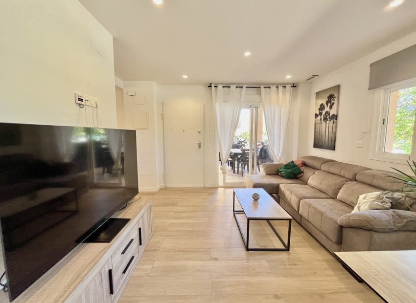 3 bedroom Apartment for sale in Torrevieja - € 199,990 (Ref: 9352170)