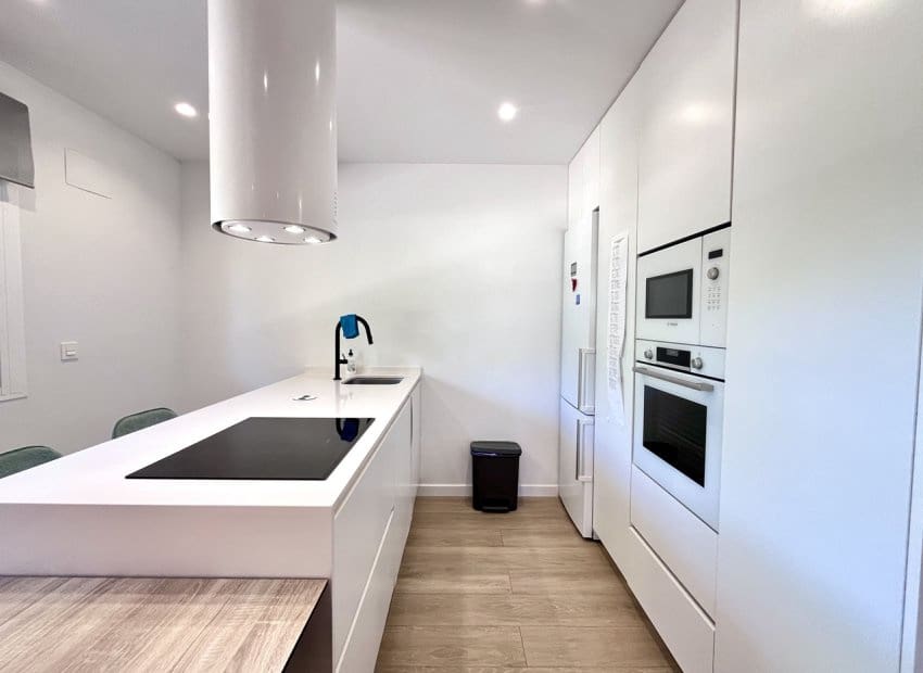 3 bedroom Apartment for sale in Torrevieja - € 199,990 (Ref: 9352170)