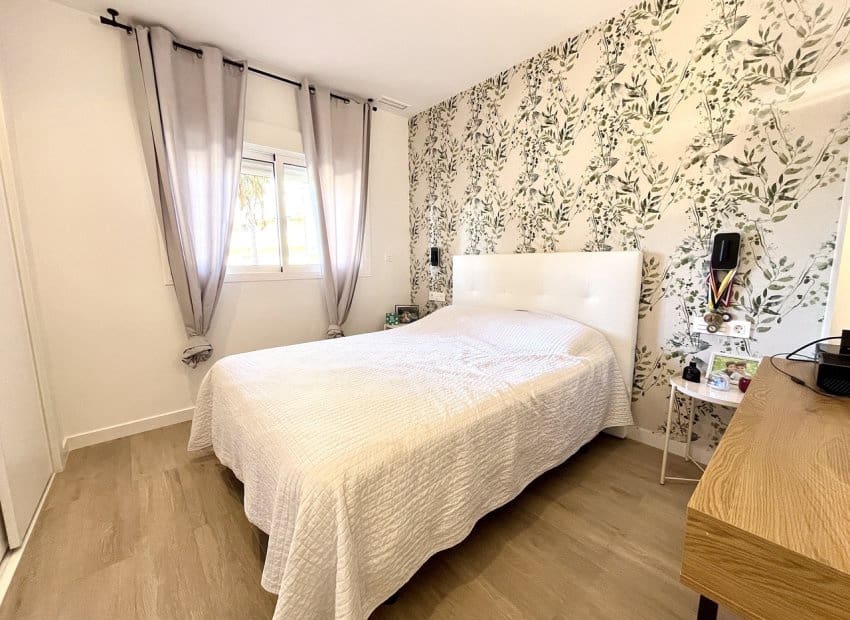 3 bedroom Apartment for sale in Torrevieja - € 199,990 (Ref: 9352170)