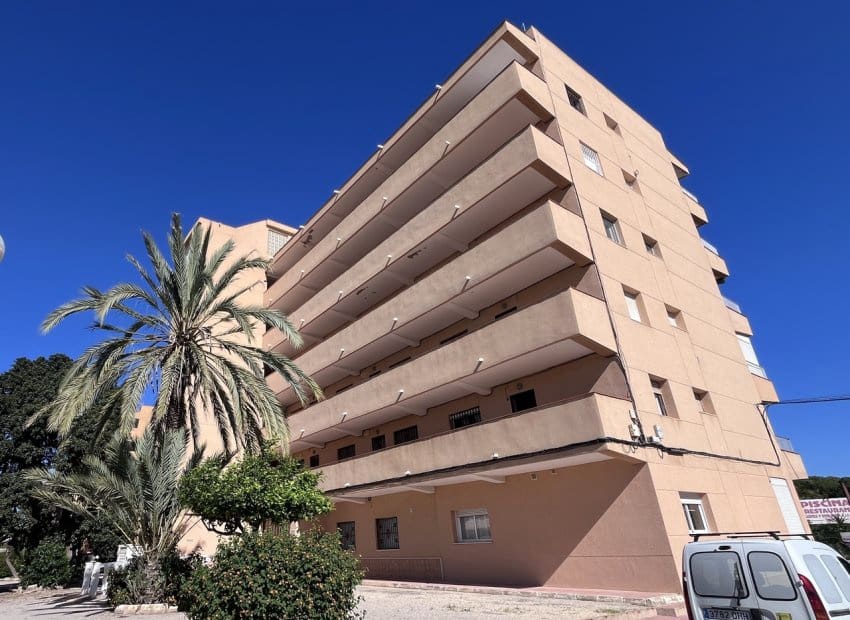 3 bedroom Apartment for sale in Torrevieja - € 199,990 (Ref: 9352170)