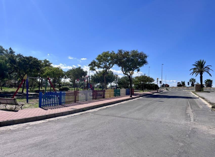 3 bedroom Apartment for sale in Torrevieja - € 199,990 (Ref: 9352170)