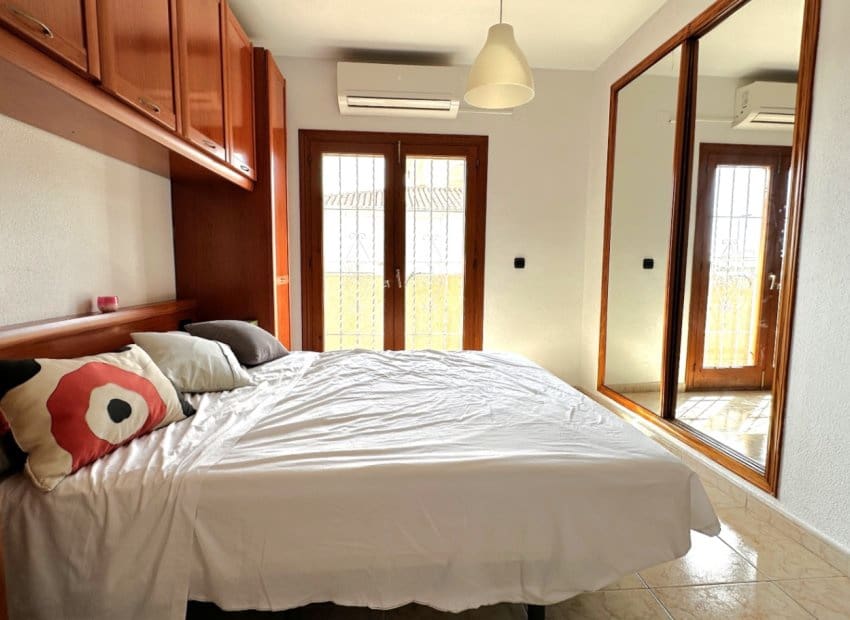 3 sovrum Semi-fristående Villa till salu i Orihuela - 239 000 € (Ref: 9357537)