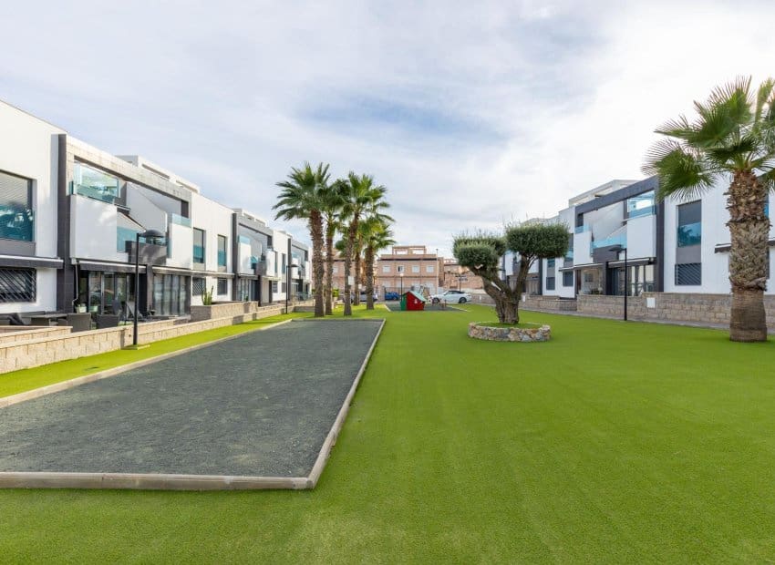 2 camera da letto Bungalow in vendita in Punta Prima con piscina - 289.900 € (Rif: 9357538)