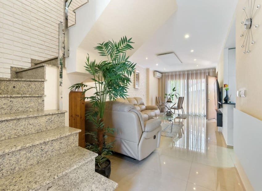 3 sypialnia Dom na sprzedaż w Aguas Nuevas z basenem - 319 900 € (Ref: 9357540)