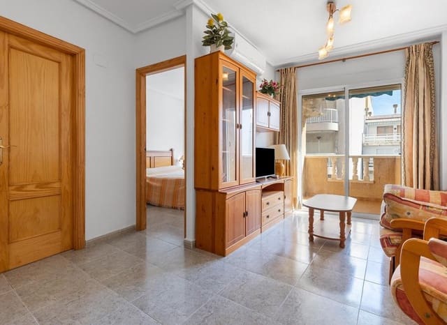 Apartamento de 2 habitaciones en Playa de los Locos, Torrevieja en venta con piscina - 170.000 € (Ref: 9357663)