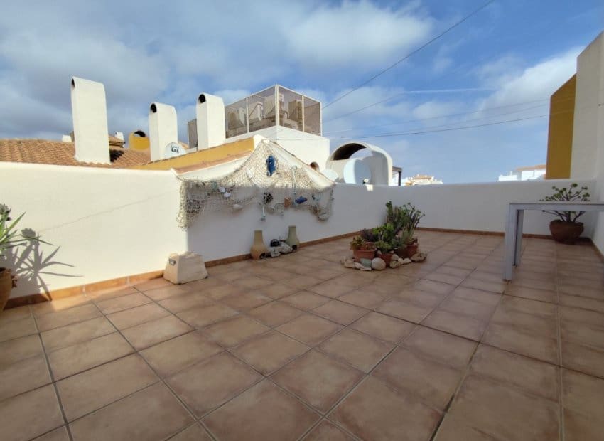 2 soveværelse Penthouse til salg i Orihuela Costa med swimmingpool - € 299.900 (Ref: 9357664)