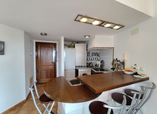 2 soverom Penthouse til salgs i Punta Prima, Orihuela med svømmebasseng - € 299 900 (Ref: 9357664)