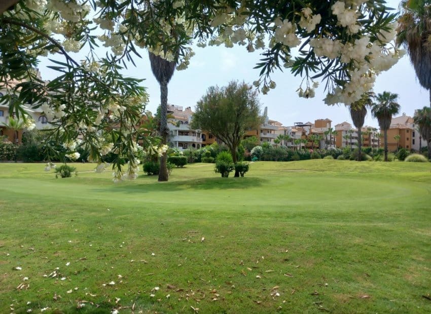 2 soveværelse Penthouse til salg i Orihuela Costa med swimmingpool - € 299.900 (Ref: 9357664)