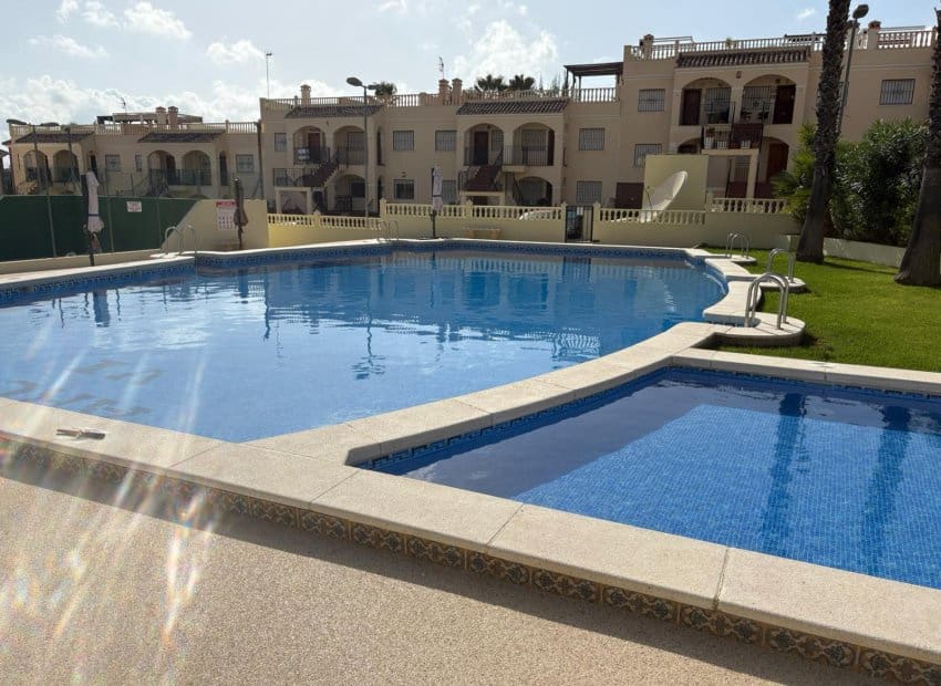 2 sypialnia Bungalow na sprzedaż w Algorfa z basenem - 150 000 € (Ref: 9357667)