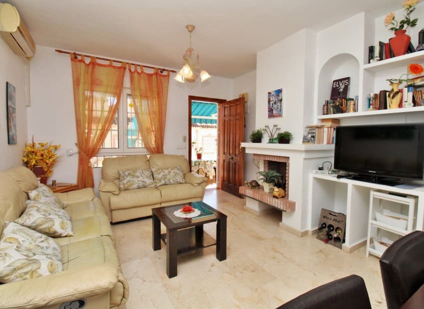 2 bedroom Apartment for sale in Playa Flamenca with pool - € 199,000 (Ref: 9357669)