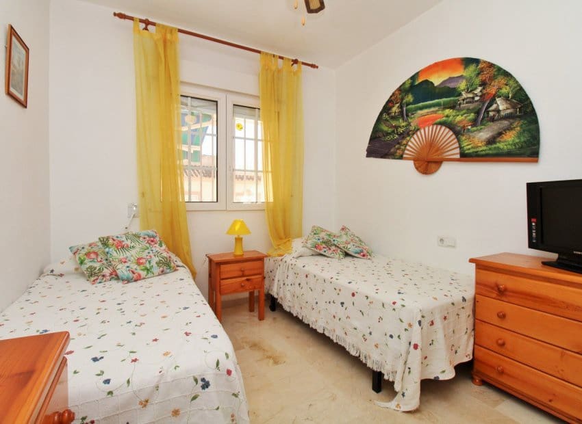 2 bedroom Apartment for sale in Playa Flamenca with pool - € 199,000 (Ref: 9357669)