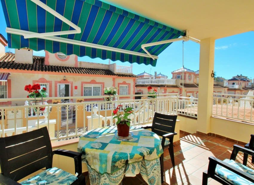 2 bedroom Apartment for sale in Playa Flamenca with pool - € 199,000 (Ref: 9357669)
