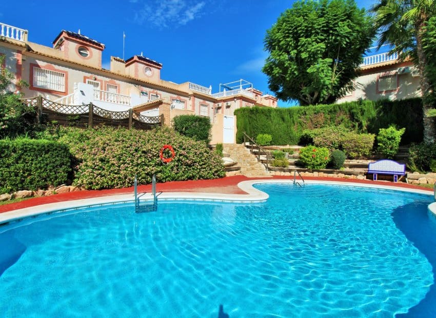 2 bedroom Apartment for sale in Playa Flamenca with pool - € 199,000 (Ref: 9357669)