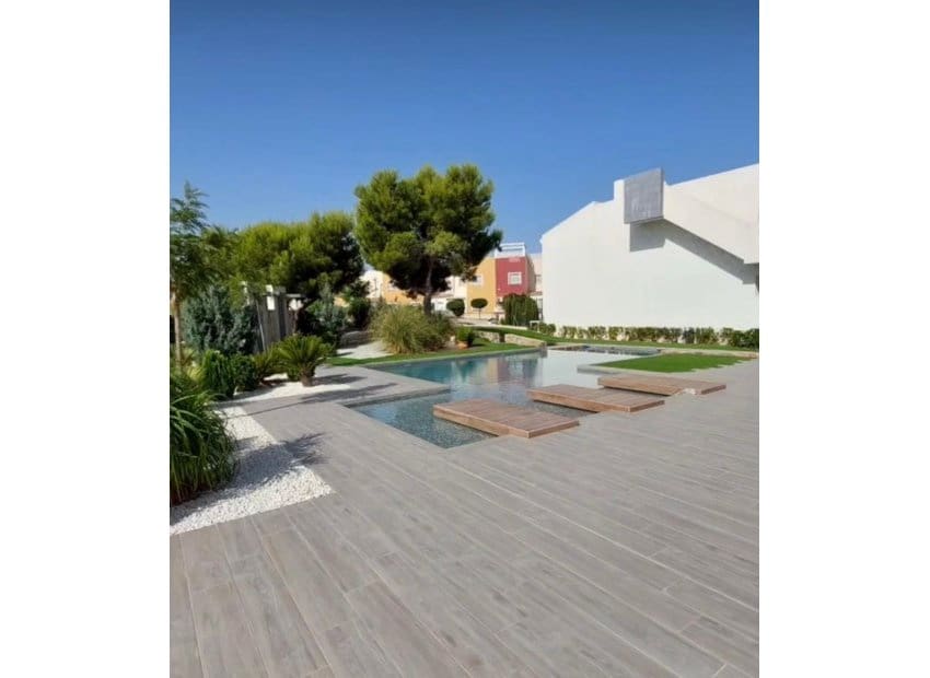 2 soveværelse Penthouse til salg i Los Balcones - € 264.900 (Ref: 9357670)