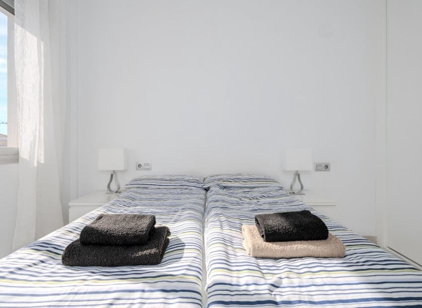 2 makuuhuone Kattohuoneisto myytävänä paikassa Orihuela Costa mukana uima-altaan - 289 000 € (Ref: 9360519)