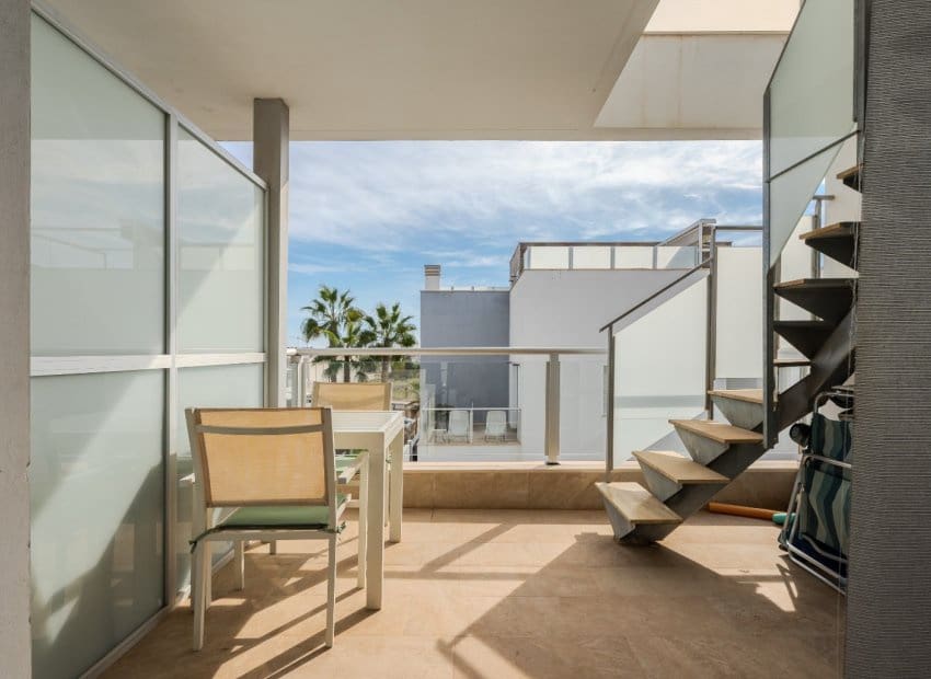 2 makuuhuone Kattohuoneisto myytävänä paikassa Orihuela Costa mukana uima-altaan - 289 000 € (Ref: 9360519)