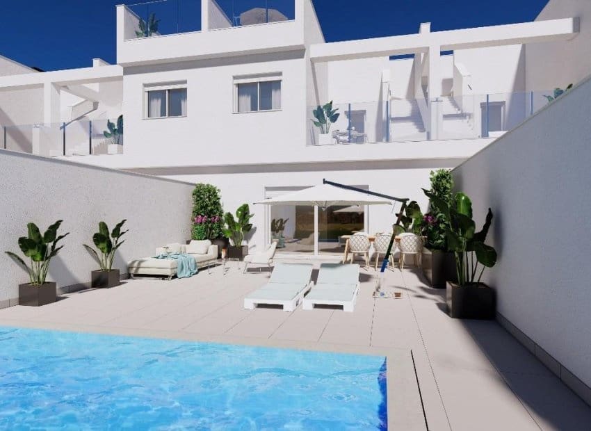 3 soveværelse Byhus til salg i Los Alcazares med swimmingpool - € 357.000 (Ref: 9363255)