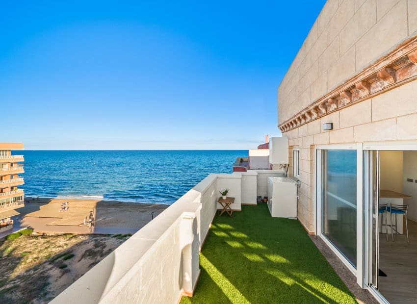2 slaapkamer Penthouse te koop in La Mata - € 420.000 (Ref: 9363257)