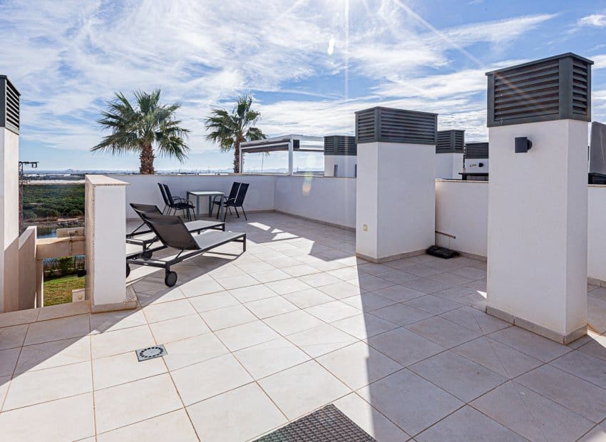 2 slaapkamer Penthouse te koop in Pilar de la Horadada met zwembad - € 209.900 (Ref: 9368980)