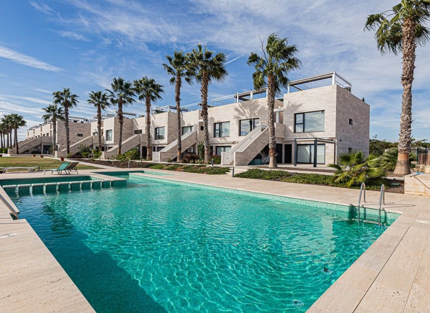 2 slaapkamer Penthouse te koop in Pilar de la Horadada met zwembad - € 209.900 (Ref: 9368980)