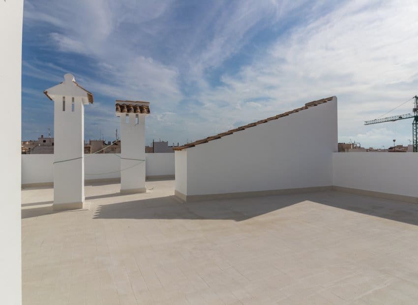 3 soverom Penthouse til salgs i Torrevieja med svømmebasseng - € 395 000 (Ref: 9368981)