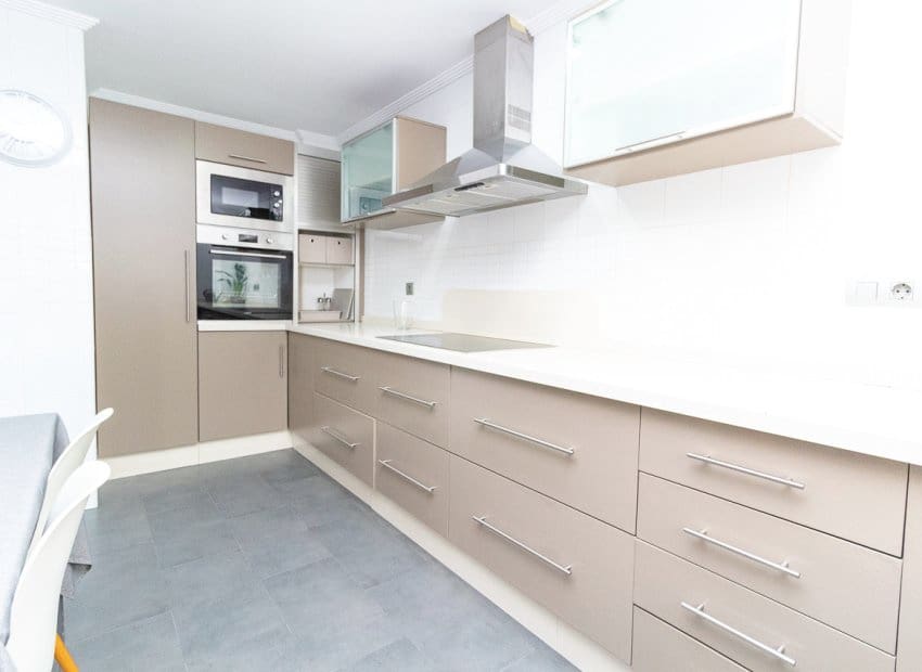 3 soverom Penthouse til salgs i Torrevieja med svømmebasseng - € 395 000 (Ref: 9368981)