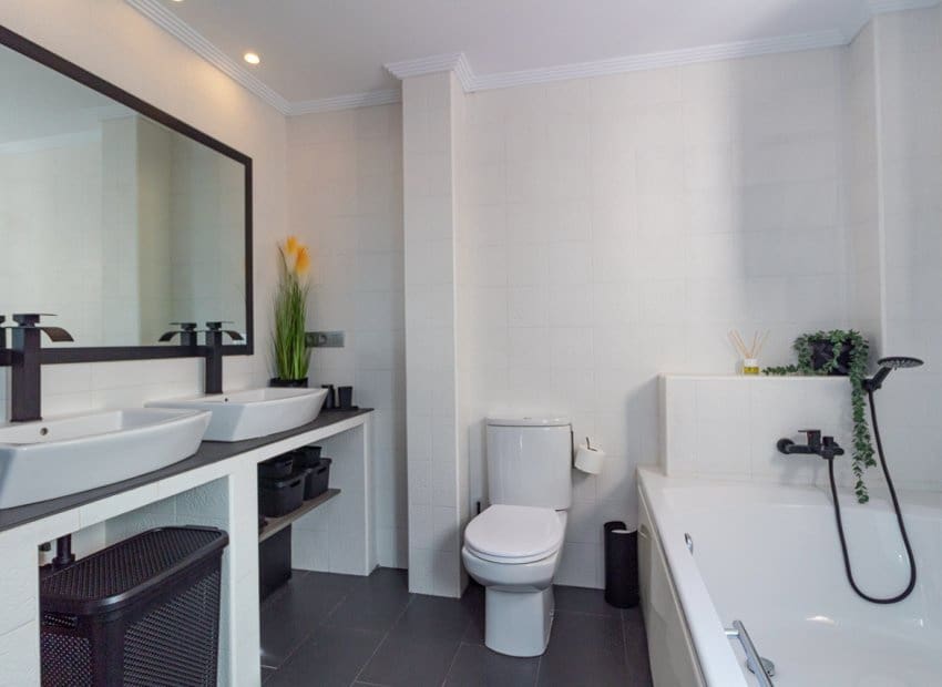 3 soverom Penthouse til salgs i Torrevieja med svømmebasseng - € 395 000 (Ref: 9368981)