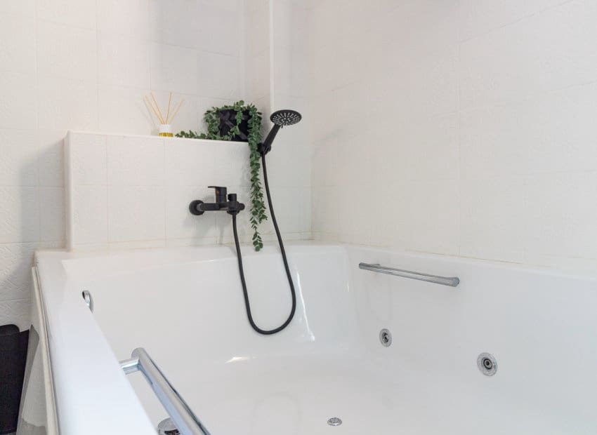 3 soverom Penthouse til salgs i Torrevieja med svømmebasseng - € 395 000 (Ref: 9368981)