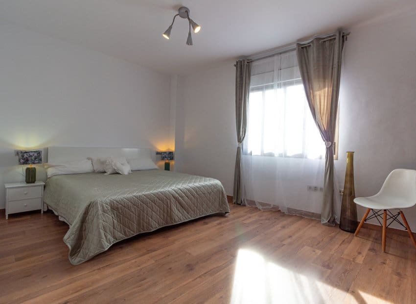 3 soverom Penthouse til salgs i Torrevieja med svømmebasseng - € 395 000 (Ref: 9368981)