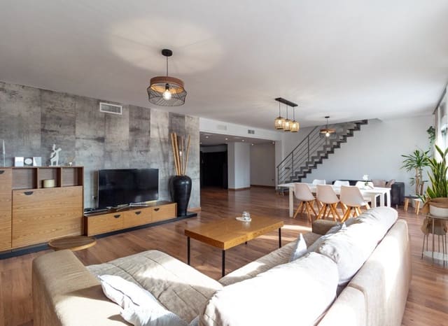 3 soverom Penthouse til salgs i Playa de los Locos, Torrevieja med svømmebasseng - € 395 000 (Ref: 9368981)