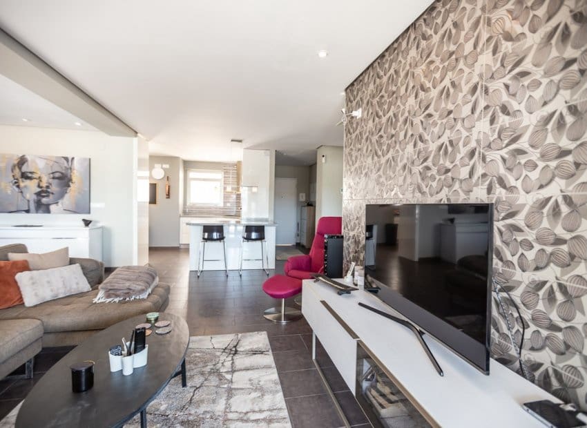 4 sypialnia Penthouse na sprzedaż w Villamartin z basenem - 550 000 € (Ref: 9368982)