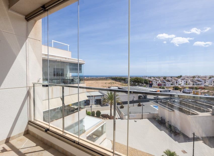 4 sypialnia Penthouse na sprzedaż w Villamartin z basenem - 550 000 € (Ref: 9368982)