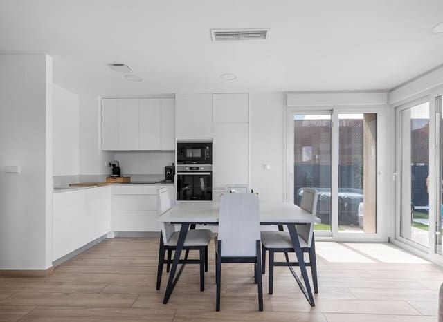 2 chambre Villa/Maison Semi-Mitoyenne à vendre à Vistabella, Orihuela avec piscine - 349 000 € (Ref: 9368983)