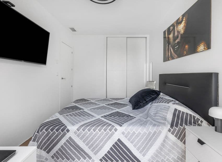 2 slaapkamer Halfvrijstaande villa te koop in Vistabella met zwembad - € 349.000 (Ref: 9368983)