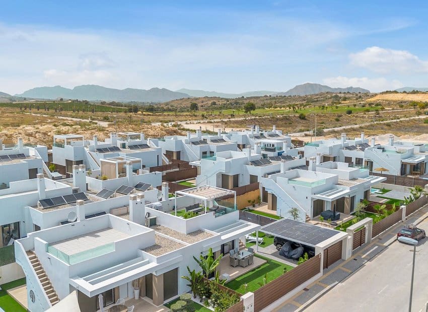 2 slaapkamer Halfvrijstaande villa te koop in Vistabella met zwembad - € 349.000 (Ref: 9368983)