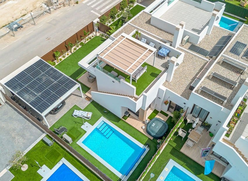 2 slaapkamer Halfvrijstaande villa te koop in Vistabella met zwembad - € 349.000 (Ref: 9368983)