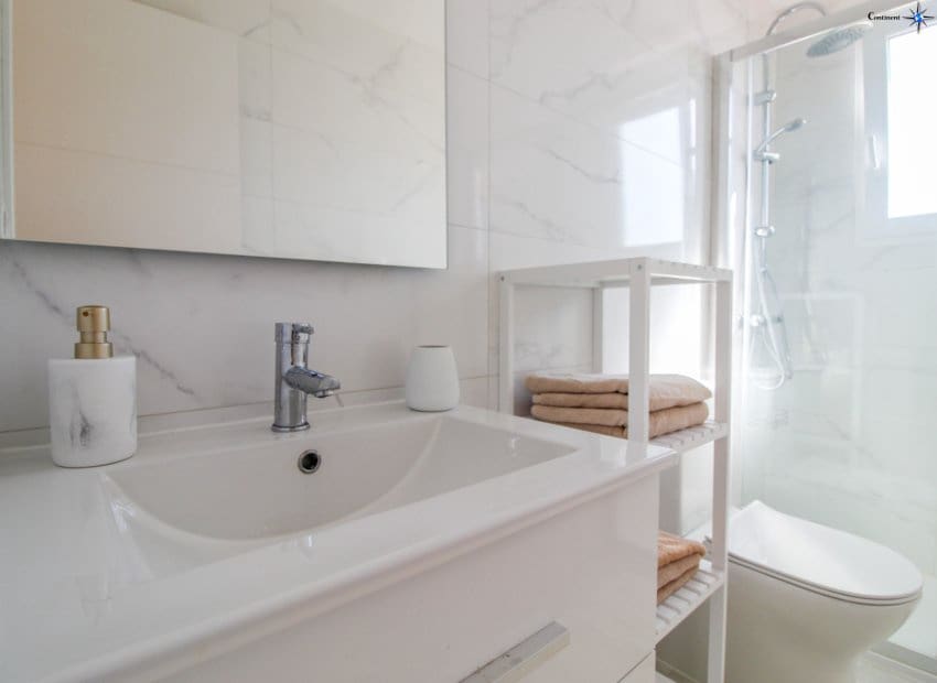 2 slaapkamer Appartement te koop in Orihuela Costa met zwembad - € 247.000 (Ref: 9368984)