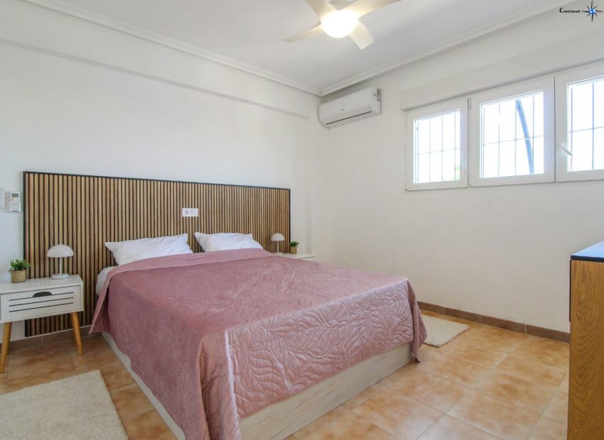 2 slaapkamer Appartement te koop in Orihuela Costa met zwembad - € 247.000 (Ref: 9368984)