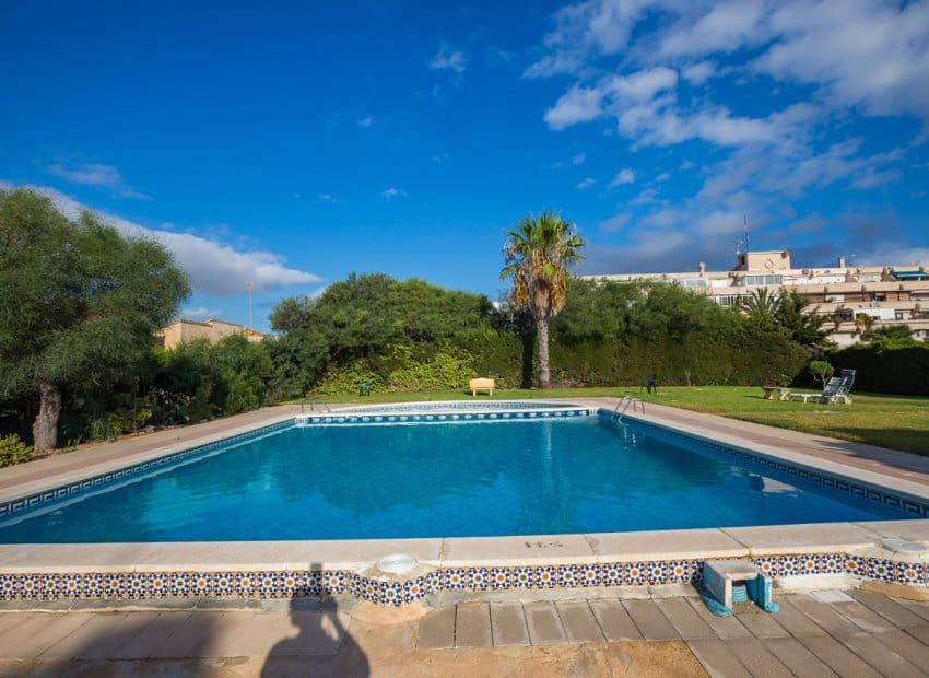2 slaapkamer Appartement te koop in Orihuela Costa met zwembad - € 247.000 (Ref: 9368984)