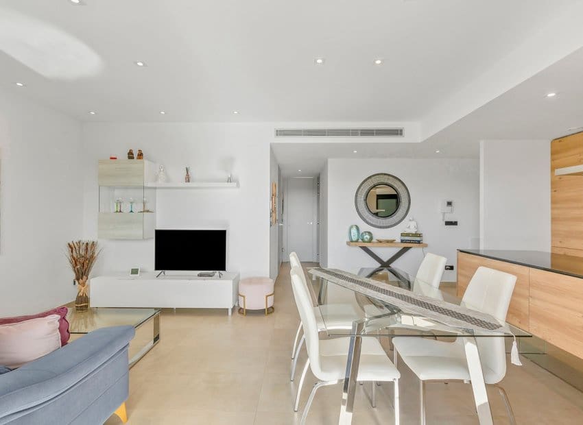 2 slaapkamer Appartement te koop in La Zenia met zwembad - € 335.000 (Ref: 9379545)