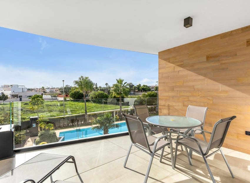 2 slaapkamer Appartement te koop in La Zenia met zwembad - € 335.000 (Ref: 9379545)