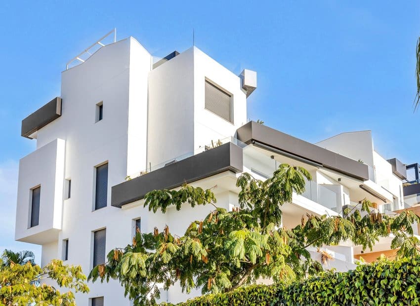 2 slaapkamer Appartement te koop in La Zenia met zwembad - € 335.000 (Ref: 9379545)