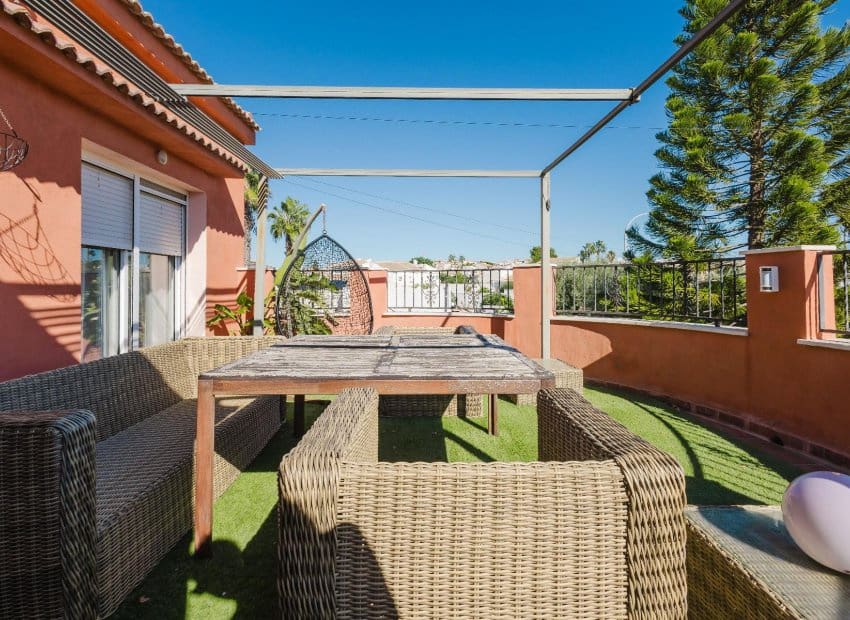 Chalet de 5 habitaciones en La Siesta en venta con piscina - 449.000 € (Ref: 9379556)