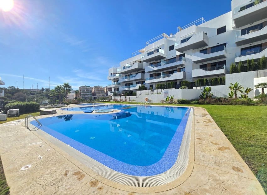 2 bedroom Apartment for sale in Villamartin with pool garage - € 285,000 (Ref: 9379754)