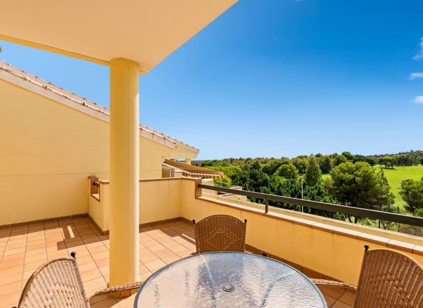 2 bedroom Penthouse for sale in Orihuela Costa with pool - € 279,000 (Ref: 9379965)