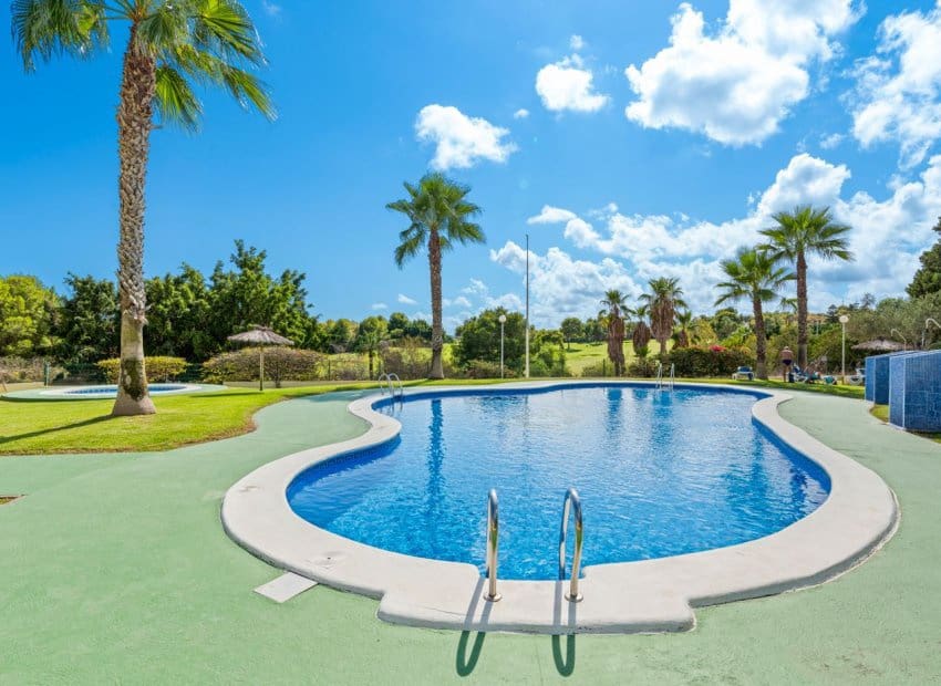 2 bedroom Penthouse for sale in Orihuela Costa with pool - € 279,000 (Ref: 9379965)